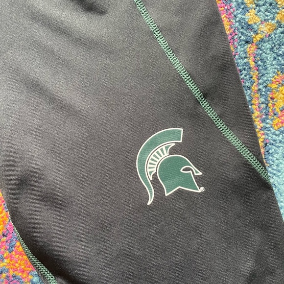 Michigan State University cropped leggings in a size XS - Picture 4 of 5